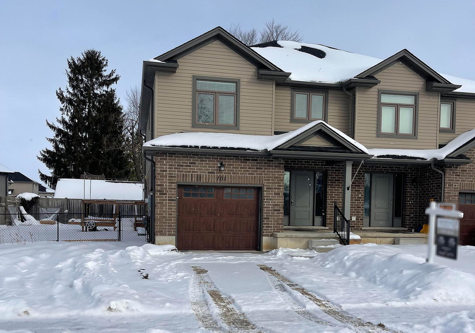 101-middlesex-drive-strathroy-caradoc-ontario-x12777244