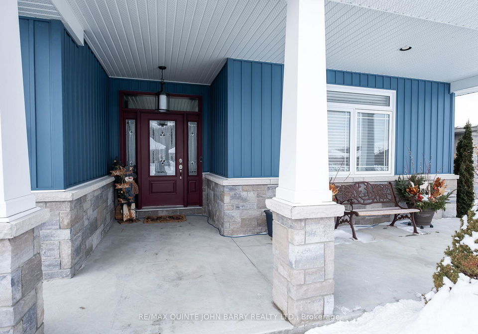 8-spartan-court-quinte-west-ontario-x12777702