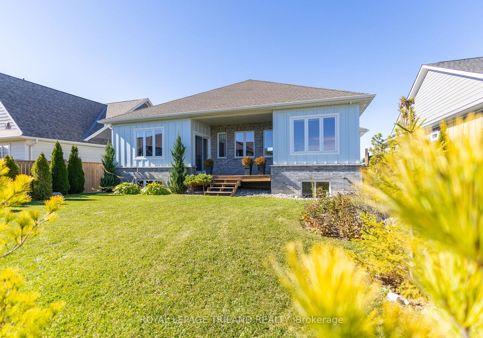 26-tattersall-lane-lambton-shores-ontario-x12778318