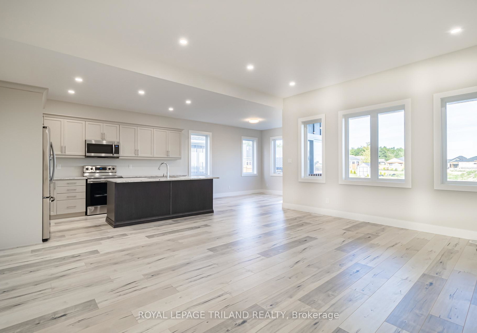 26-tattersall-lane-lambton-shores-ontario-x12778318