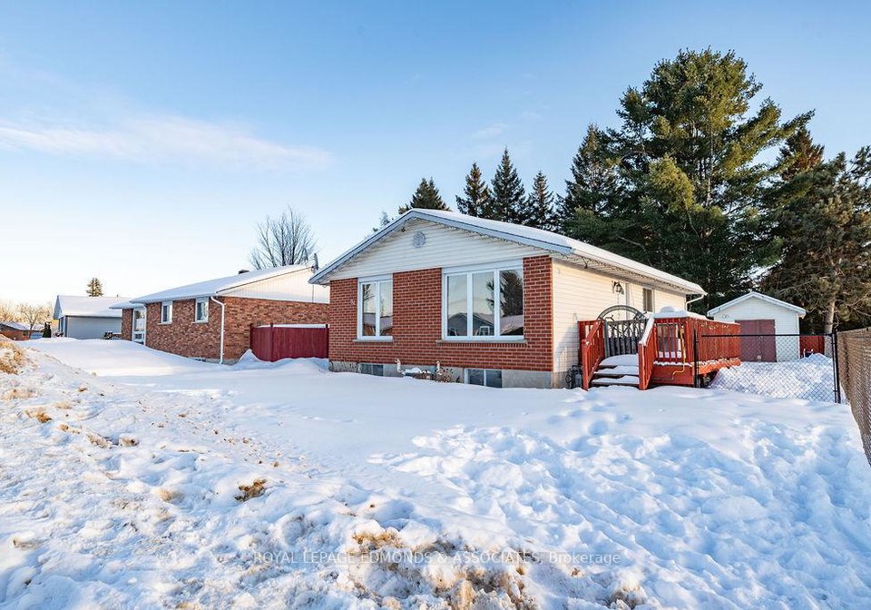 31-herman-street-petawawa-ontario-x12778486