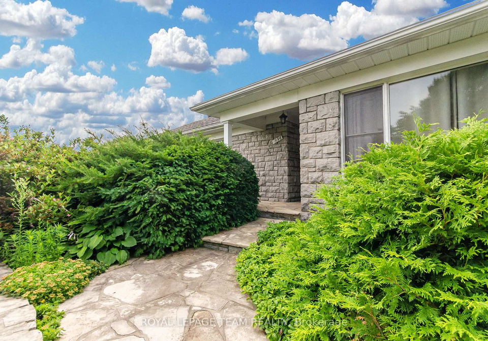 1996-cedar-lane-terrace-ottawa-ontario-x12779240