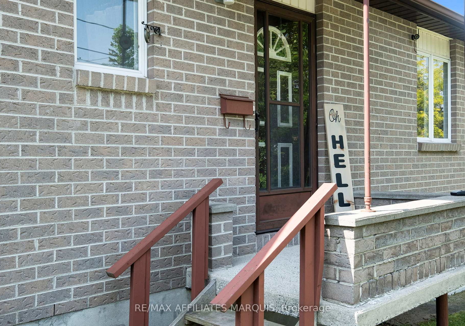 47-gladstone-avenue-smiths-falls-ontario-x12779608