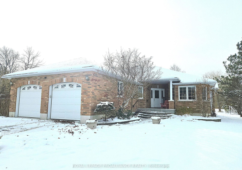 685-county-road-28-prince-edward-county-ontario-x12780236