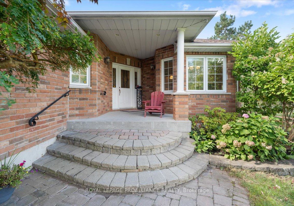 685-county-road-28-prince-edward-county-ontario-x12780236
