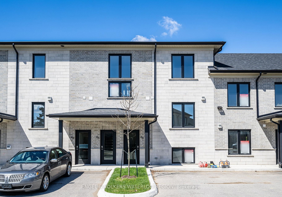 3202-vivian-line-stratford-ontario-x12781070