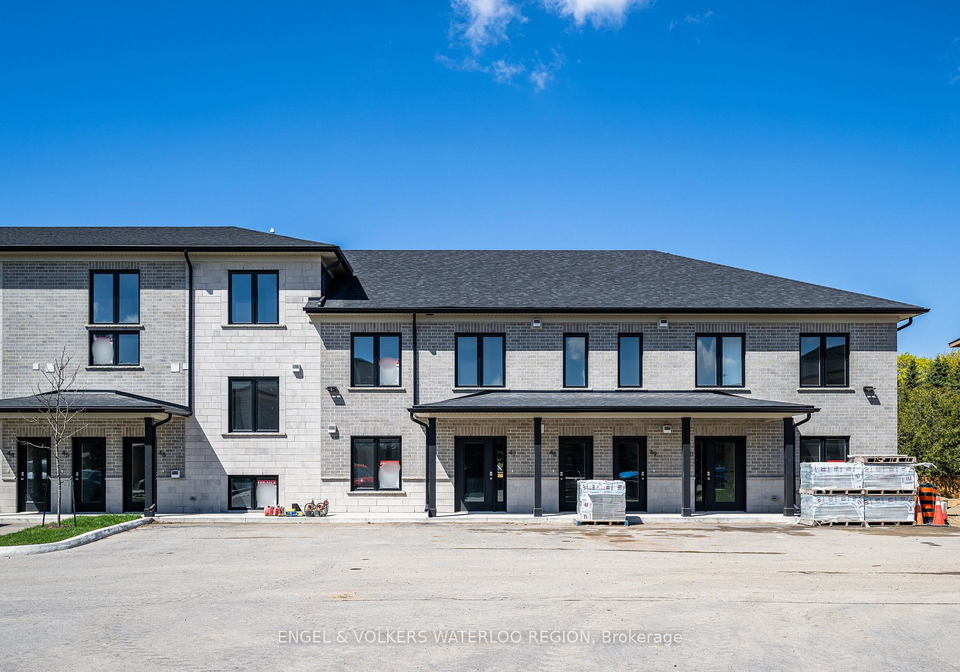 3202-vivian-line-stratford-ontario-x12781070