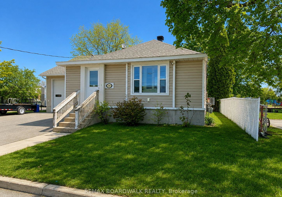 39-condie-street-smiths-falls-ontario-x12782158