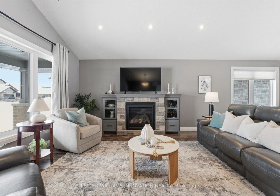 525-krotz-street-e-north-perth-ontario-x12782754