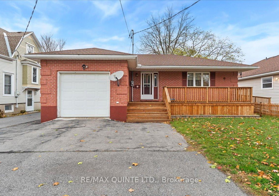 16-maple-avenue-prince-edward-county-ontario-x12782934