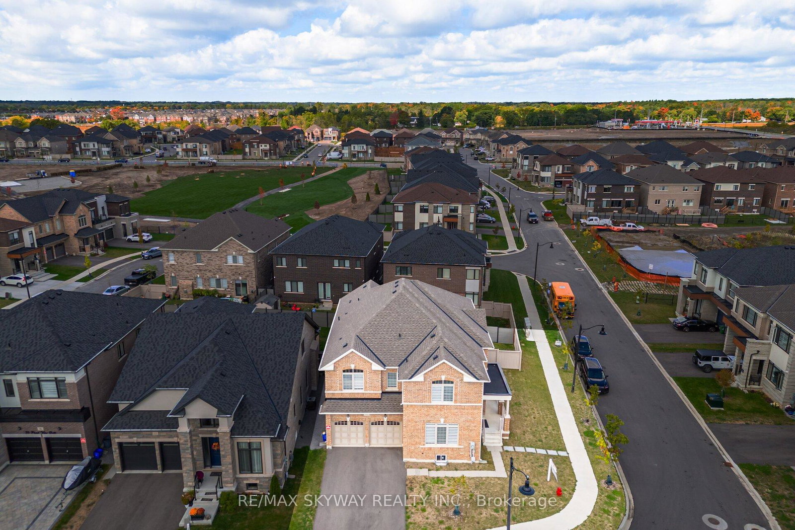 68-pond-view-gate-hamilton-ontario-x12783000