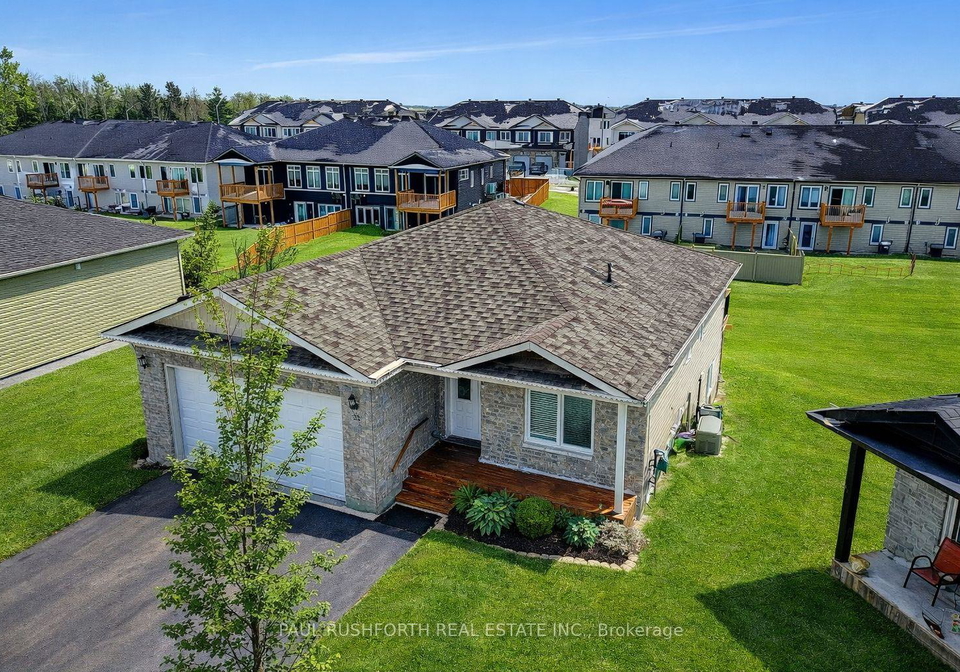 22-code-crescent-smiths-falls-ontario-x12783360