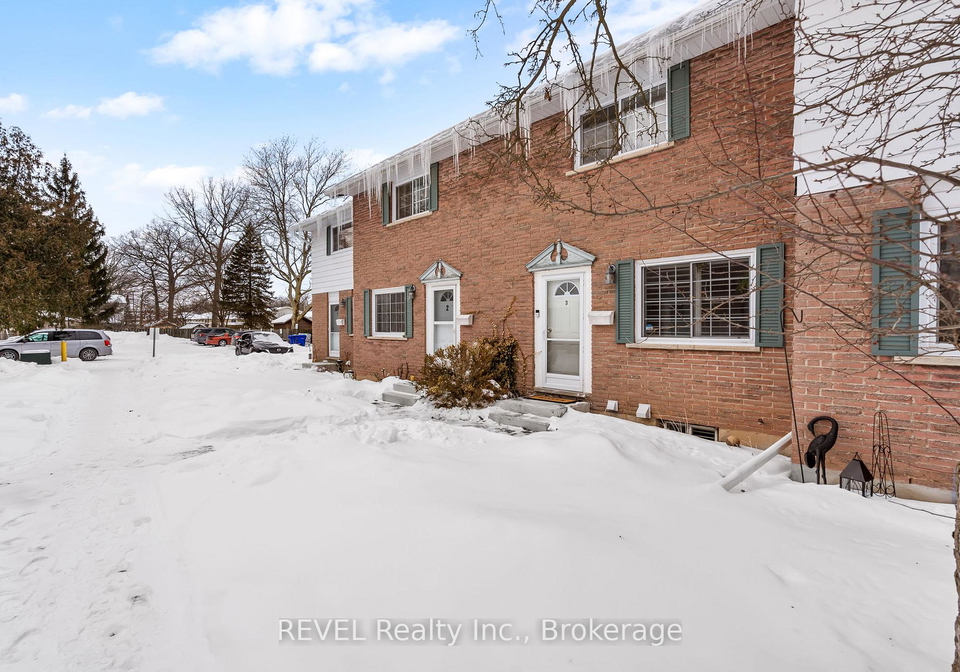 5852-frontenac-street-niagara-falls-ontario-x12783656