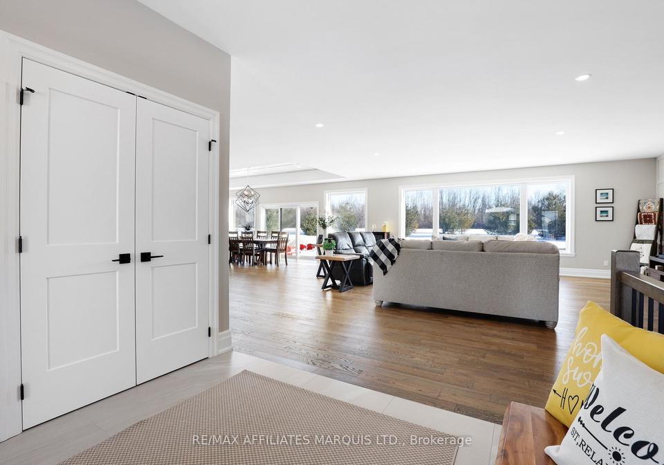 18150-st-laurent-boulevard-south-glengarry-ontario-x12784058