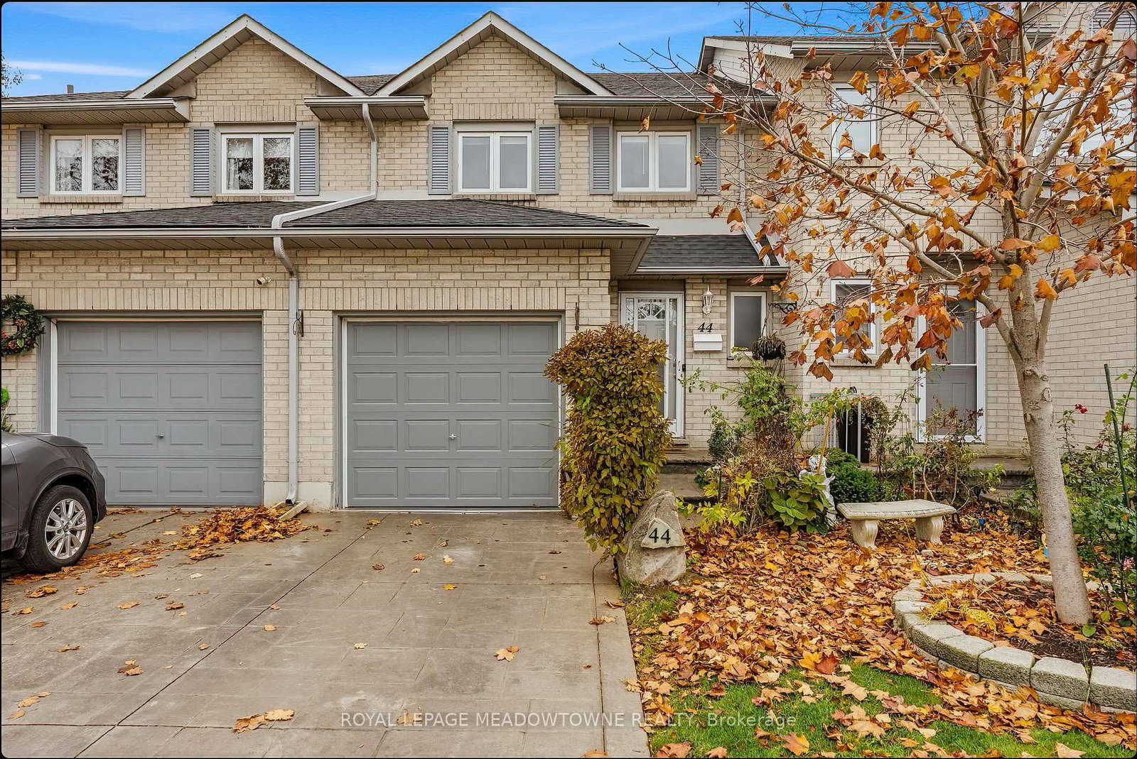 1-royalwood-court-hamilton-ontario-x12784332