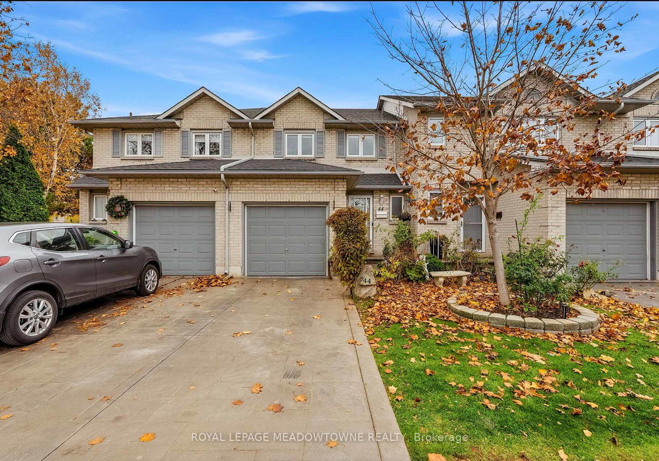 1-royalwood-court-hamilton-ontario-x12784332