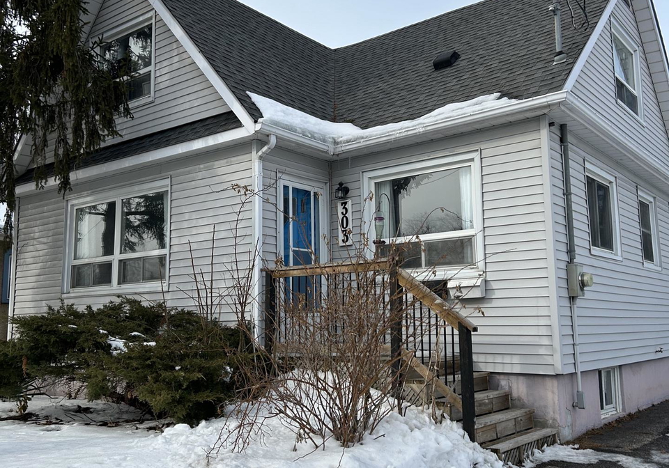 303-carlton-street-st-catharines-ontario-x12784860