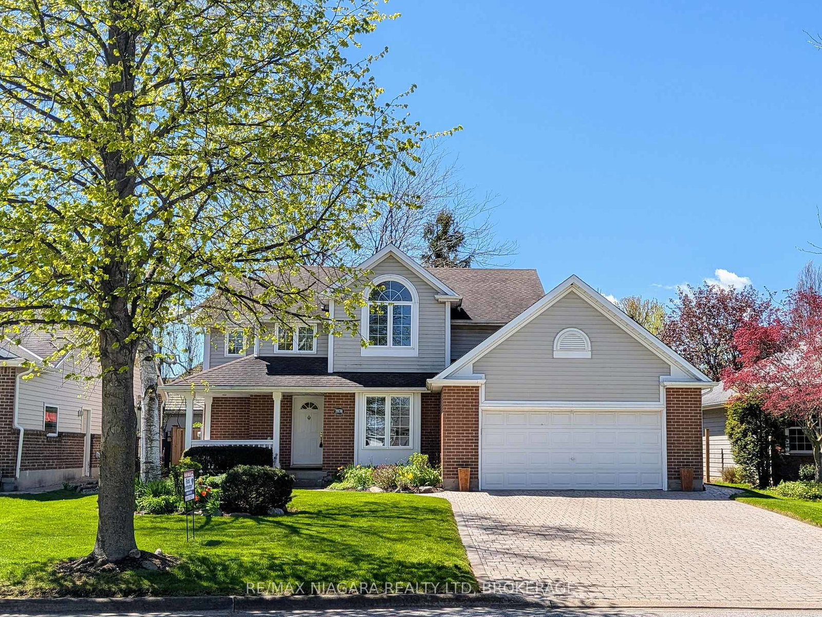 7874-bishop-avenue-niagara-falls-ontario-x12784940