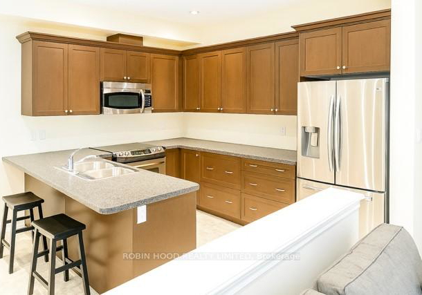 92-bousfield-rise-hamilton-ontario-x12785412
