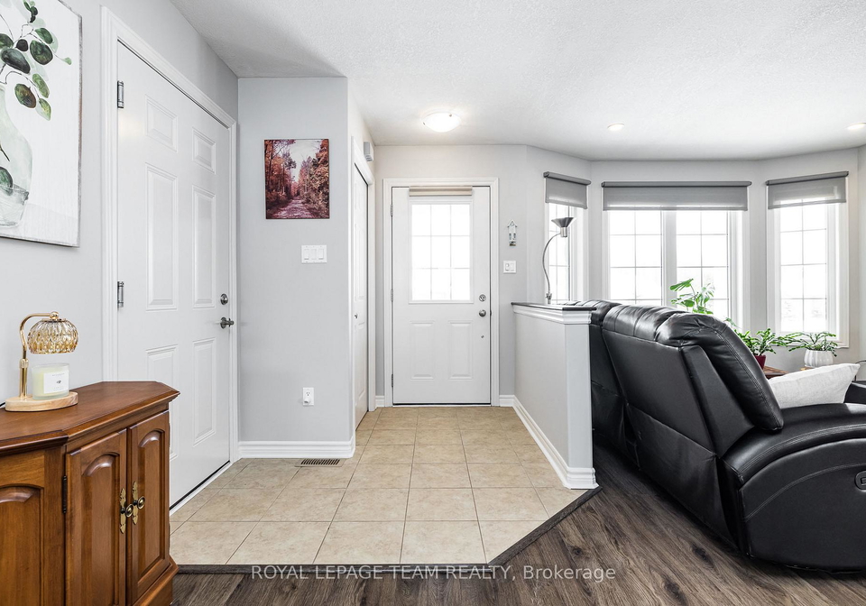 17-lee-avenue-smiths-falls-ontario-x12786276