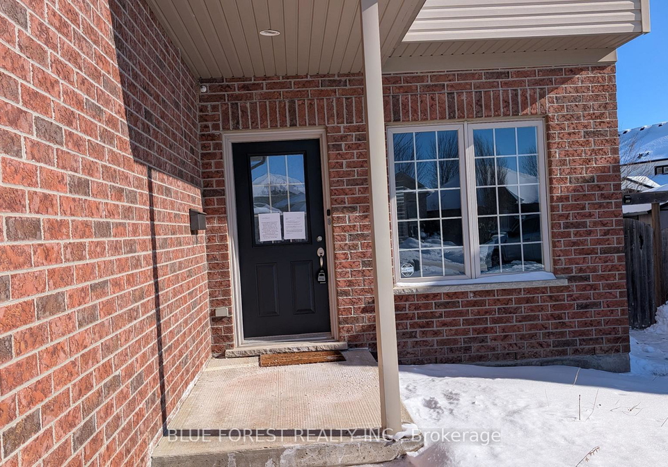 125-deborah-drive-strathroy-caradoc-ontario-x12786624