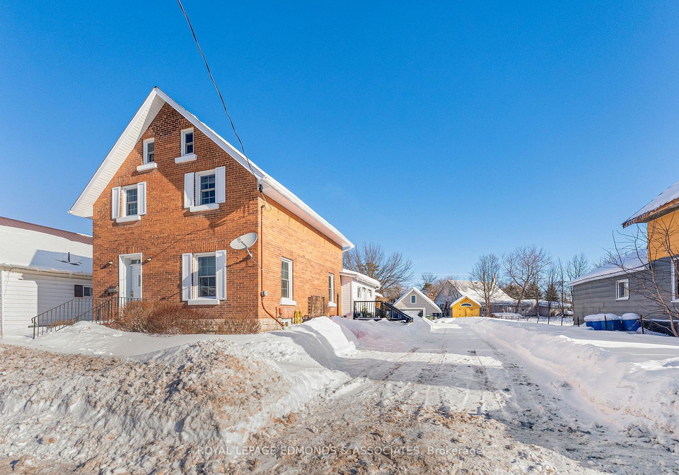 381-everett-street-pembroke-ontario-x12787536