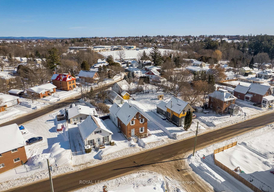 381-everett-street-pembroke-ontario-x12787536