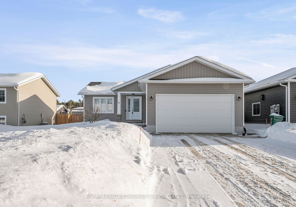 11-terrance-drive-petawawa-ontario-x12787704