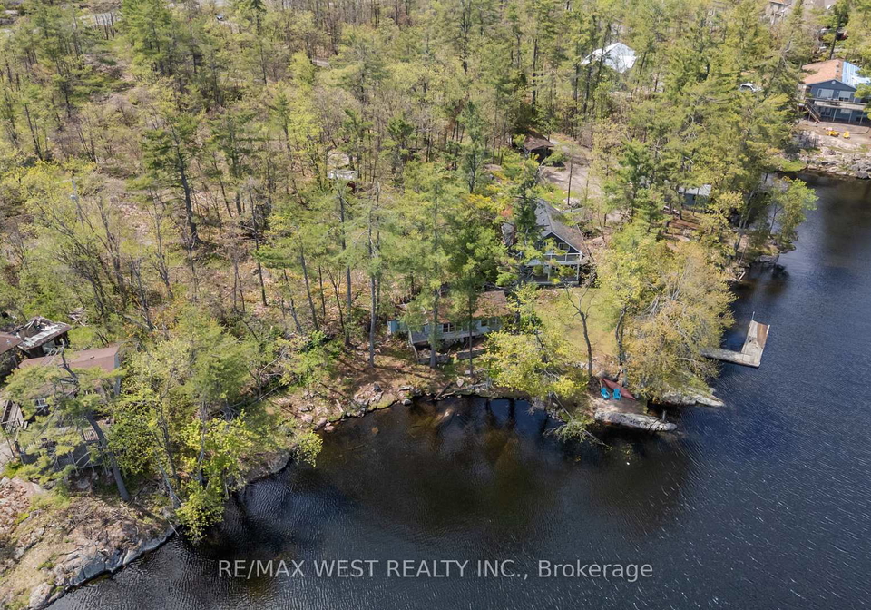 2-fire-route-2-route-trent-lakes-ontario-x12787930