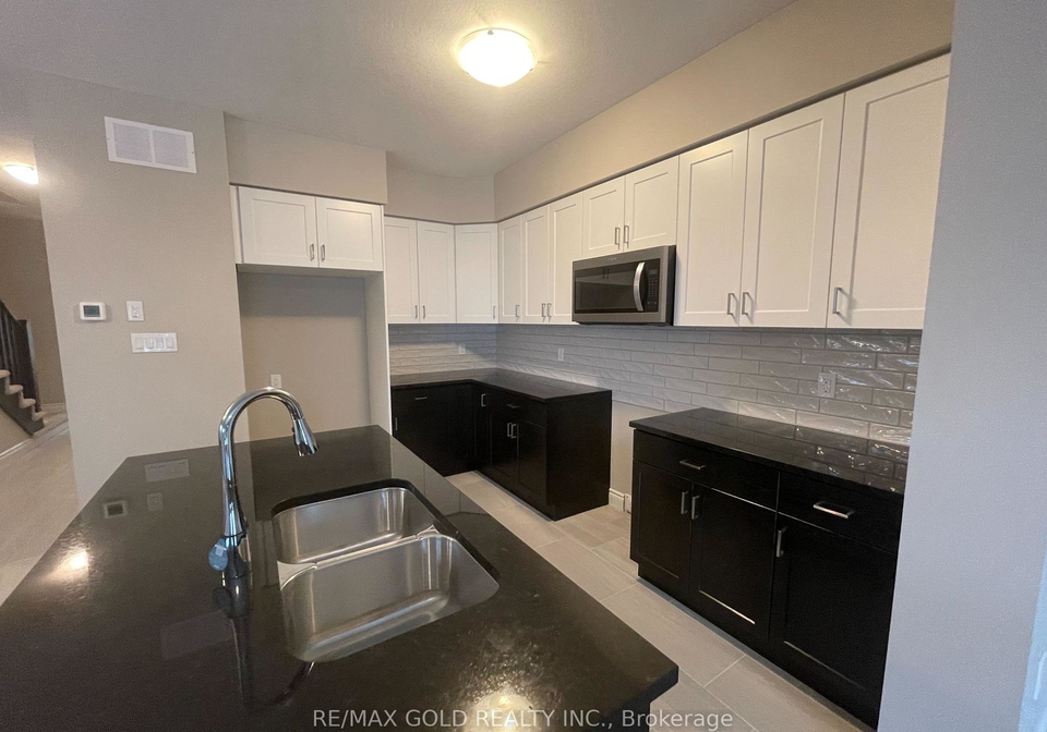 37-hedley-lane-centre-wellington-ontario-x12788592