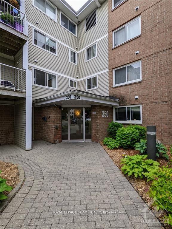 250-brittany-drive-ottawa-ontario-x12790908