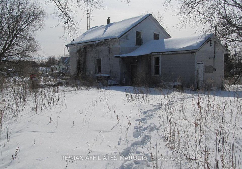 15554-saving-street-south-stormont-ontario-x12791124