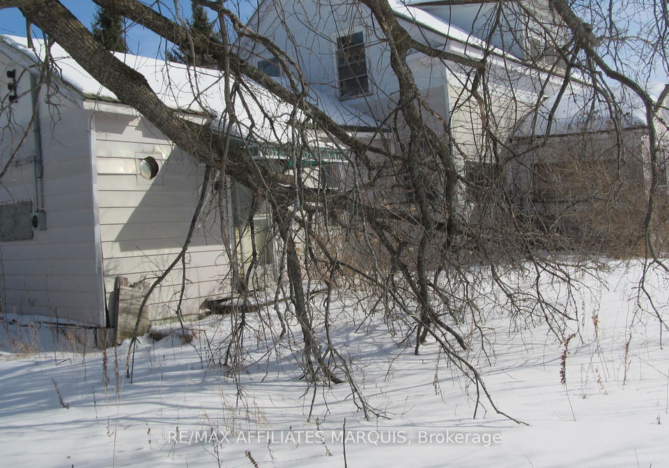 15554-saving-street-south-stormont-ontario-x12791124