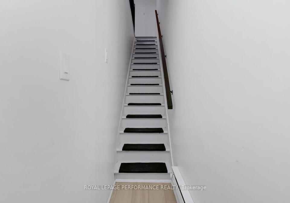 9-larch-street-ottawa-ontario-x12791128