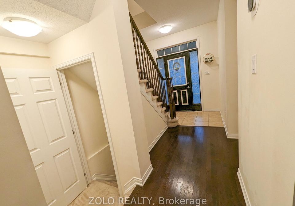 113-lochnaw-private-ottawa-ontario-x12791298