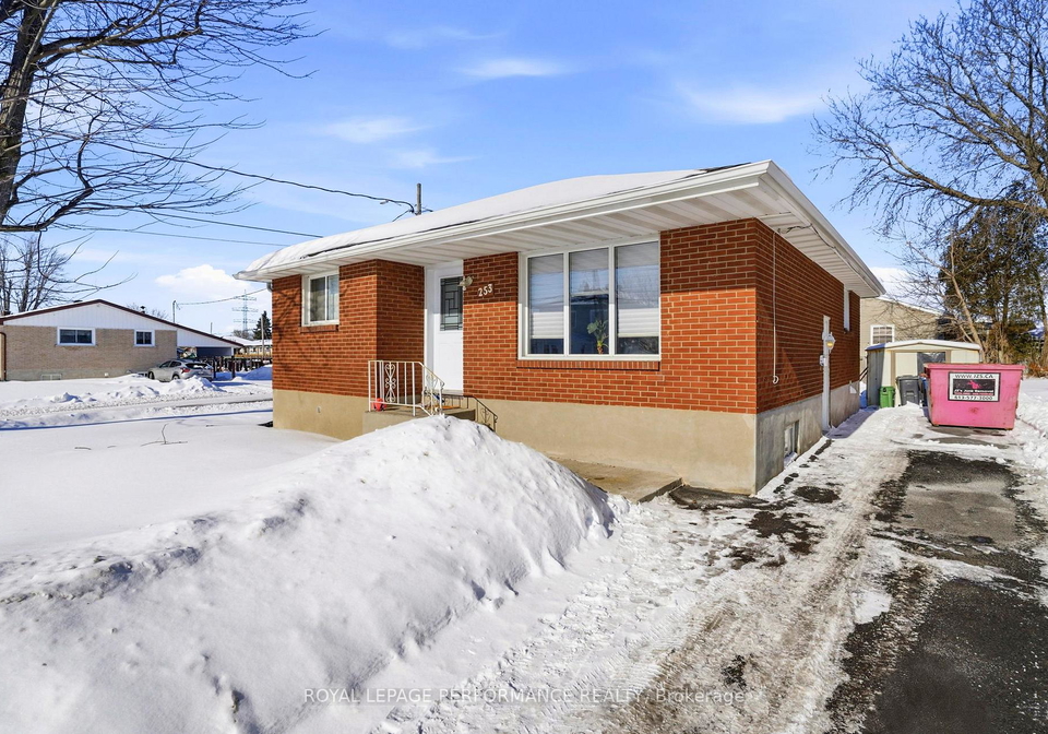 253-sunnyside-avenue-cornwall-ontario-x12791380