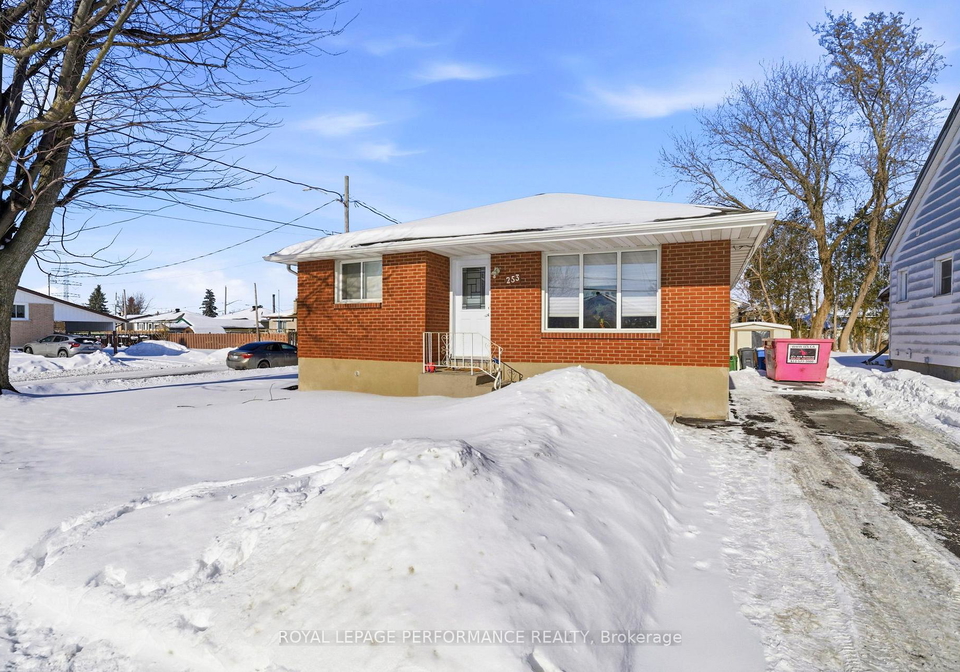 253-sunnyside-avenue-cornwall-ontario-x12791380