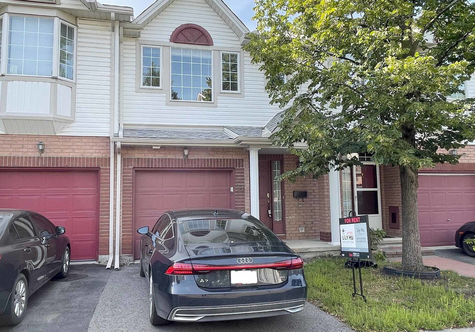 27-santa-cruz-private-ottawa-ontario-x12791514