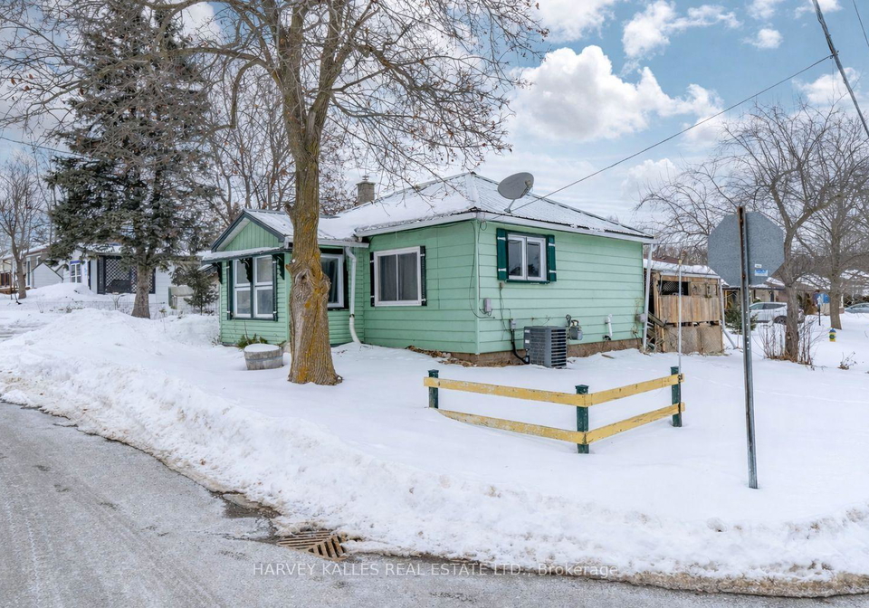 30-maitland-street-prince-edward-county-ontario-x12791750