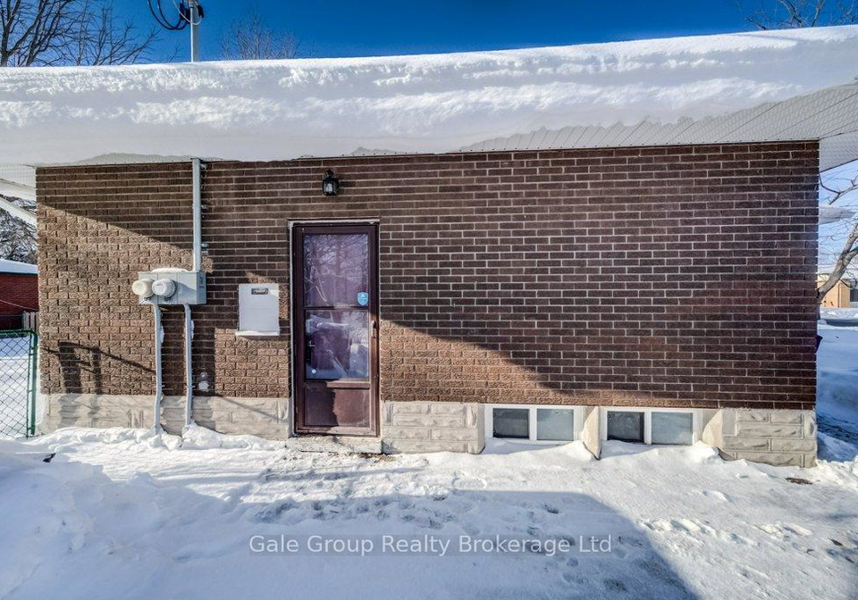 131-kinzie-avenue-kitchener-ontario-x12792176