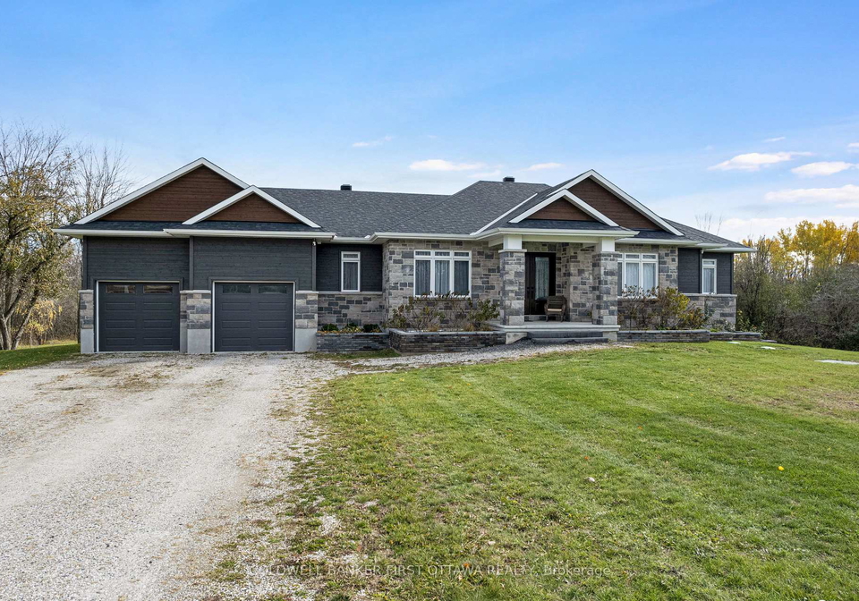 121-ernest-way-tay-valley-ontario-x12792234