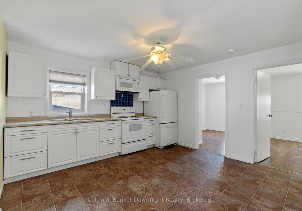 3437-main-street-south-huron-ontario-x12792900