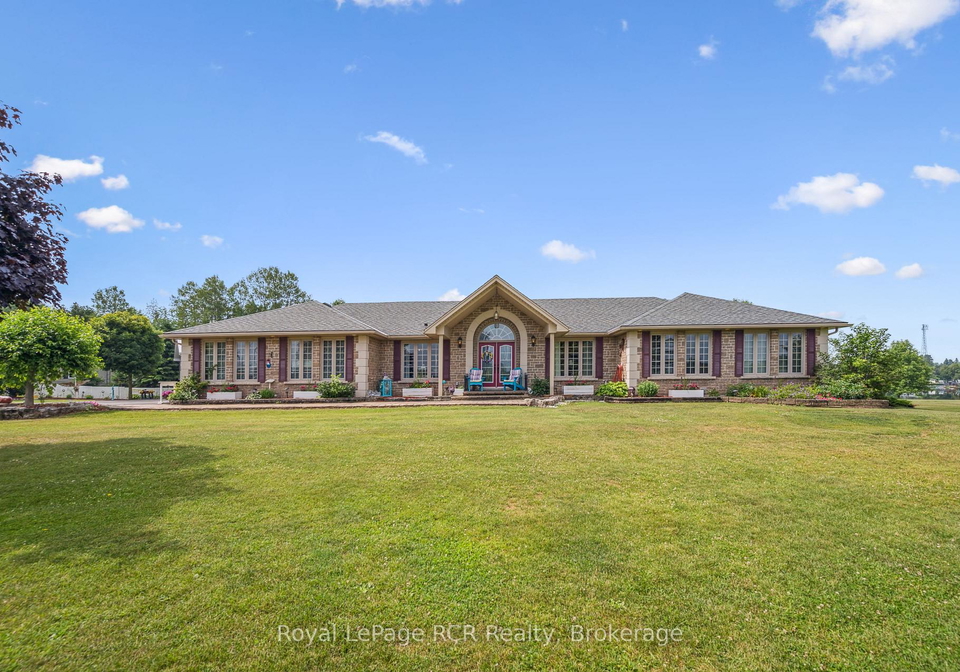 2-murray-way-minto-ontario-x12792914