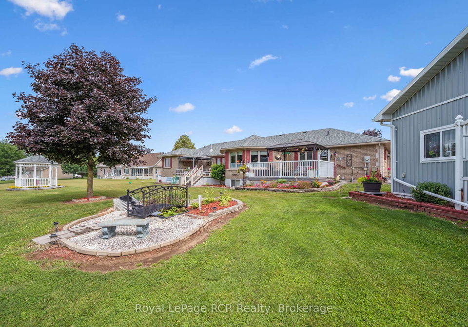 2-murray-way-minto-ontario-x12792914