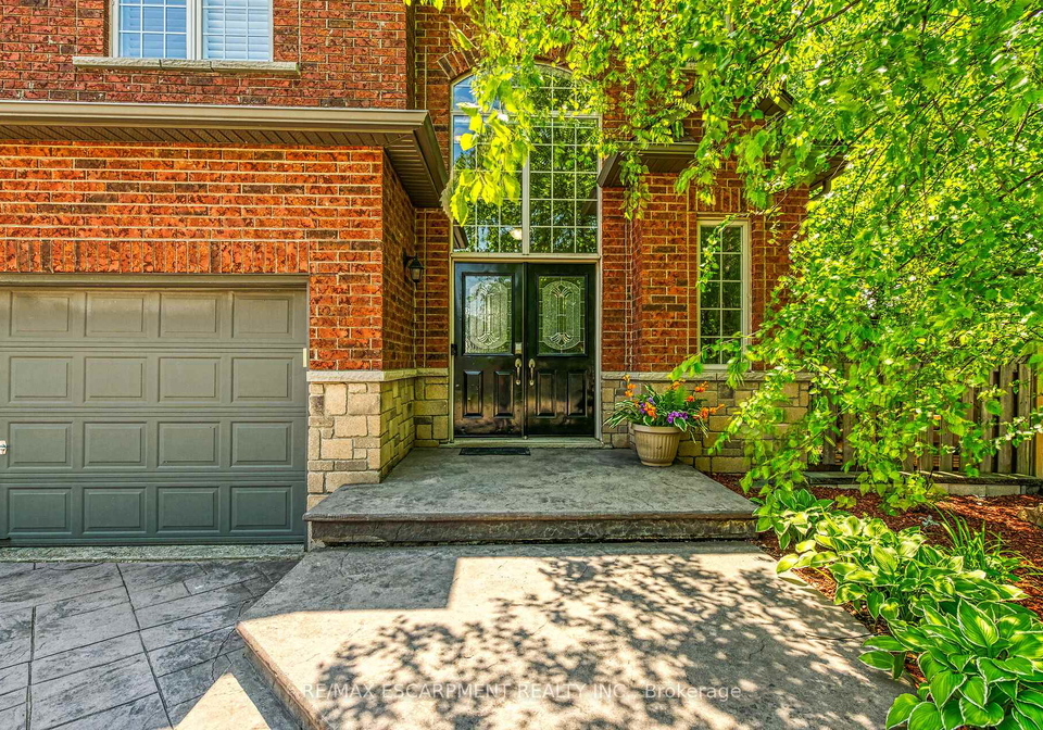 4-moonstone-court-hamilton-ontario-x12793286