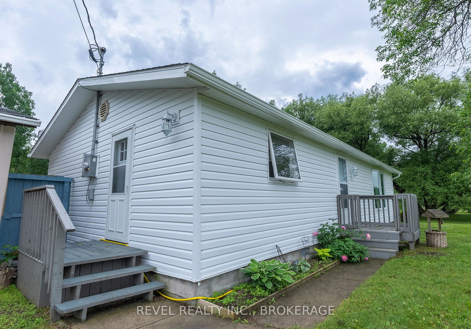 62-highway-17-highway-e-spanish-ontario-x12793318