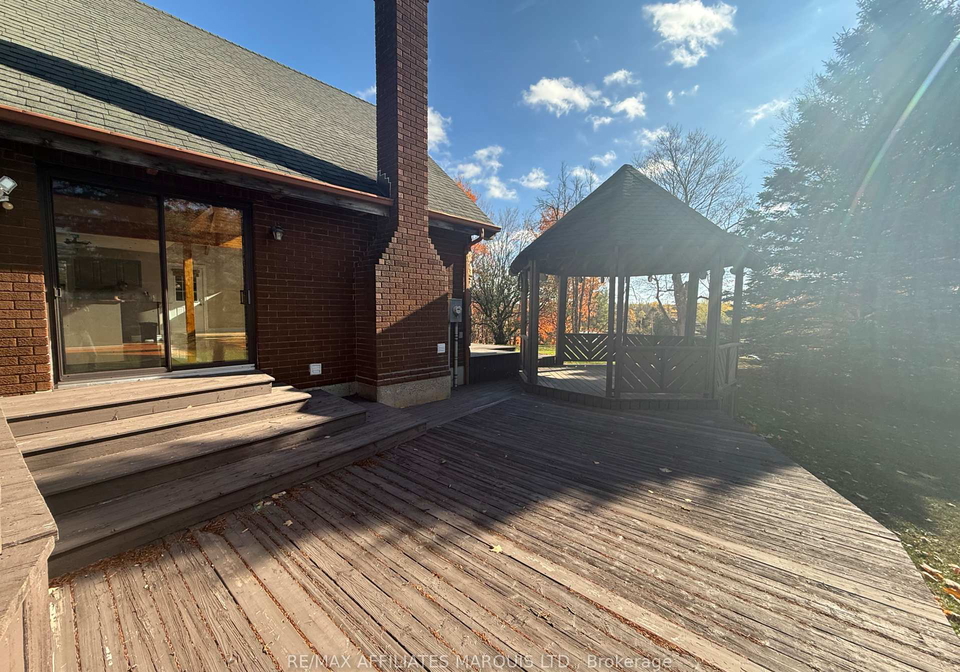 16855-county-road-18-south-stormont-ontario-x12793514
