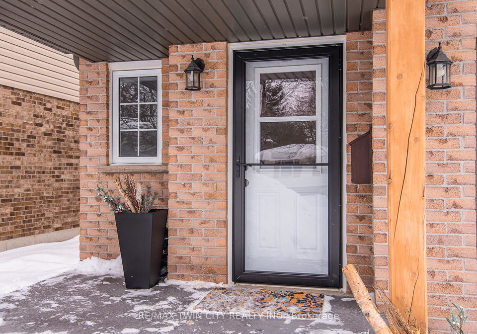 37-duke-street-waterloo-ontario-x12793606