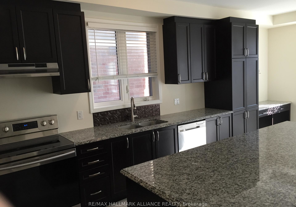 28-wannamaker-crescent-cambridge-ontario-x12794634
