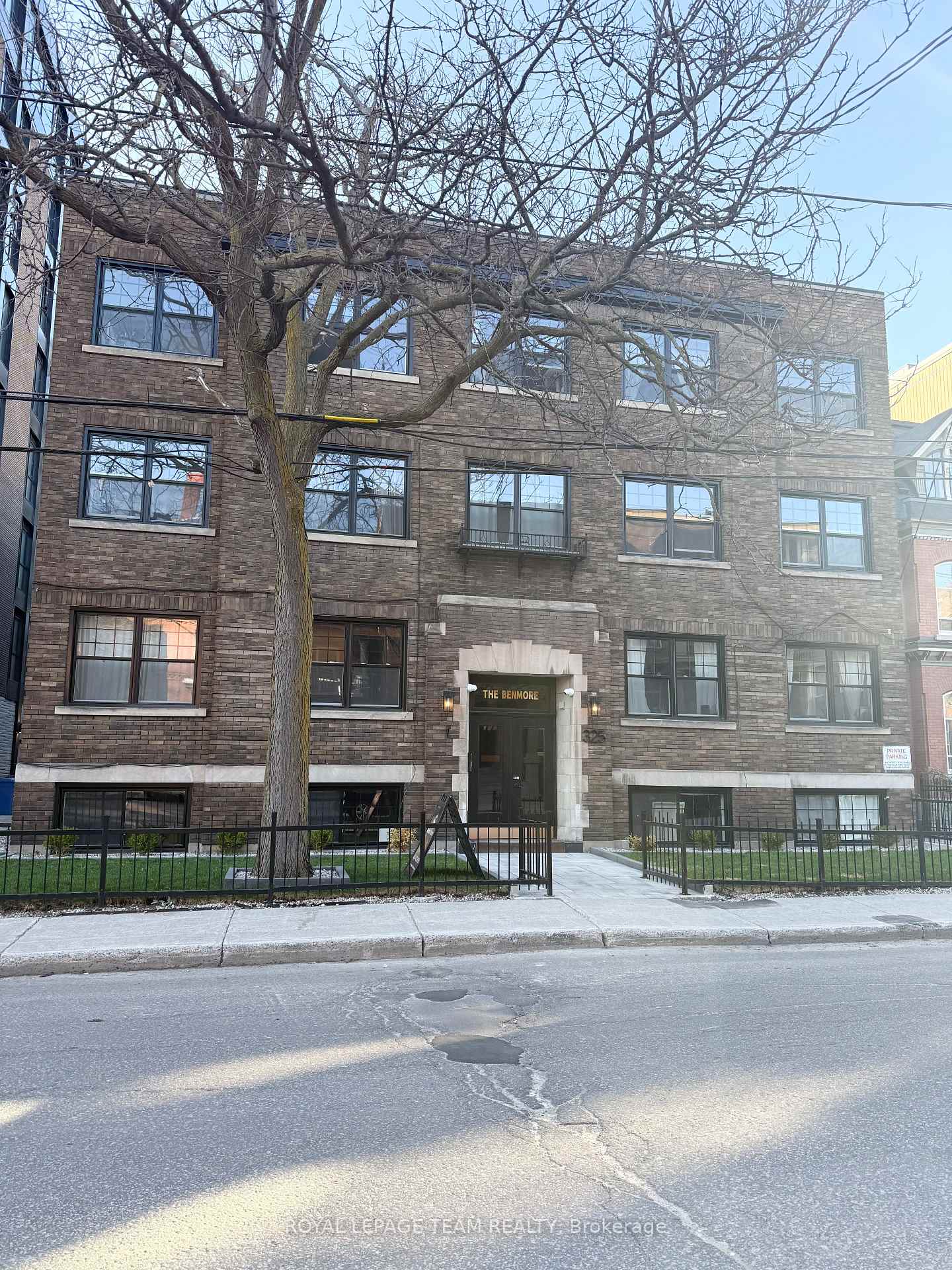 325-cooper-street-ottawa-ontario-x12795014